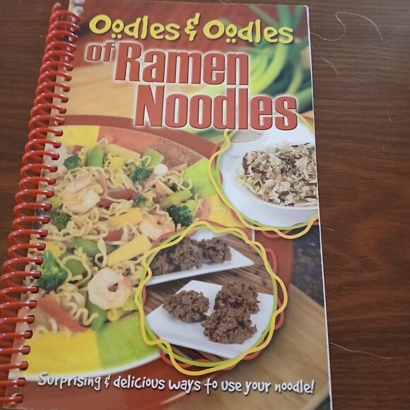 Oodles and Oodles of Ramen Noodles Recipe Book GUC - Picture 1 of 6